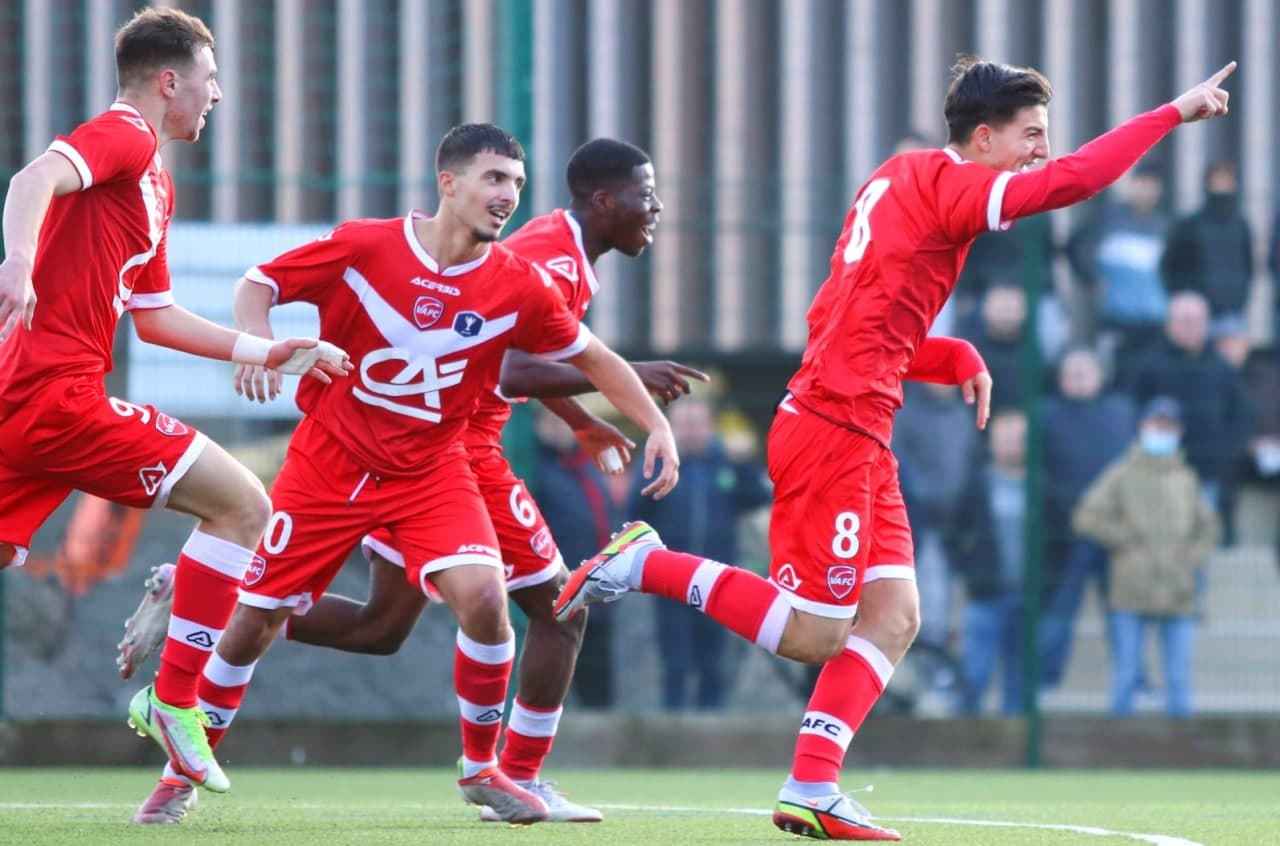 转折点!西汉姆调整名单,法国杯今夜攻防权衡,引发热议,球探报告显示潜力(英超西汉姆联vs伯恩茅斯赛事分析) 转折点!西汉姆调整名单,法国杯今夜攻防权衡,引发热议,球探报告显示潜力(英超西汉姆联vs伯恩茅斯赛事分析)